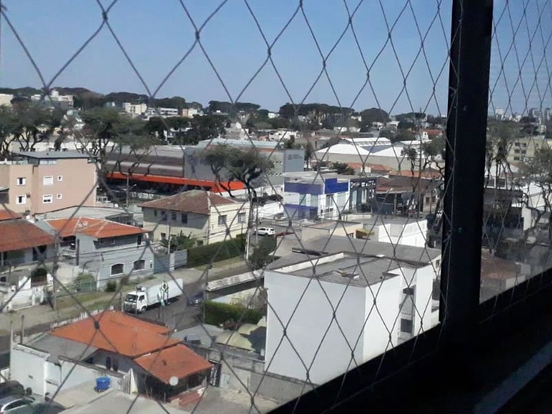 Instalação de rede de proteção em Rocha, Rio de Janeiro