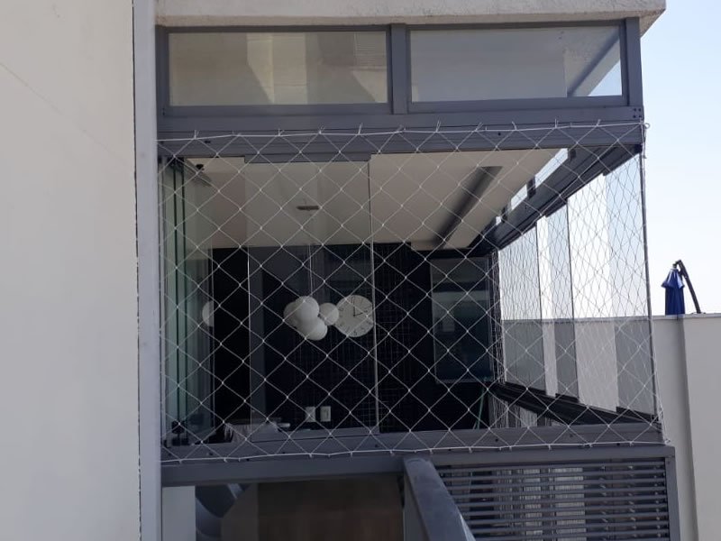 Proteja animais com rede residencial em Jacarepaguá, Rio de Janeiro
